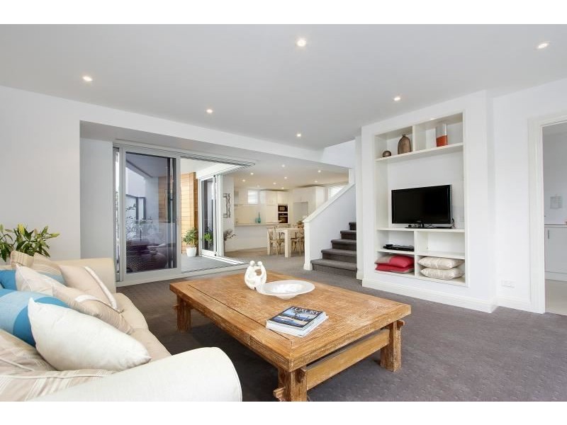 10/14 Tanti Avenue, Mornington VIC 3931