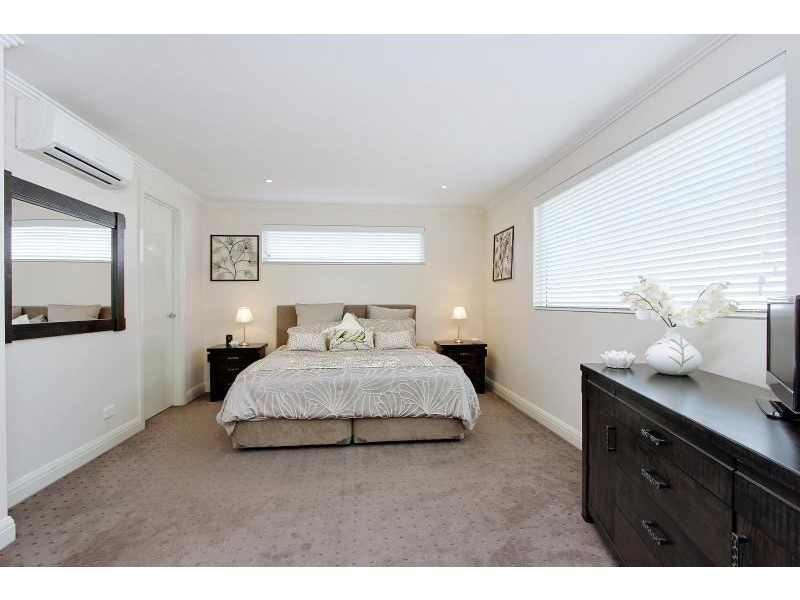 10/14 Tanti Avenue, Mornington VIC 3931