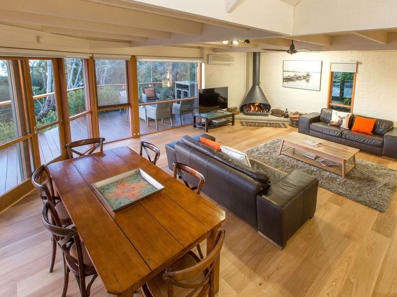 33 Bayview Road, Mccrae VIC 3938