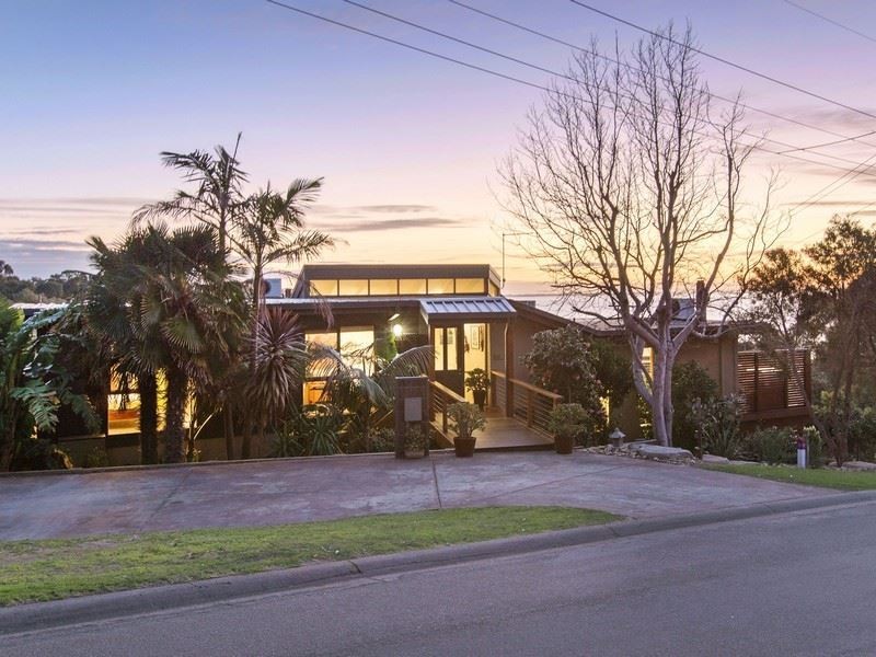 33 Bayview Road, Mccrae VIC 3938