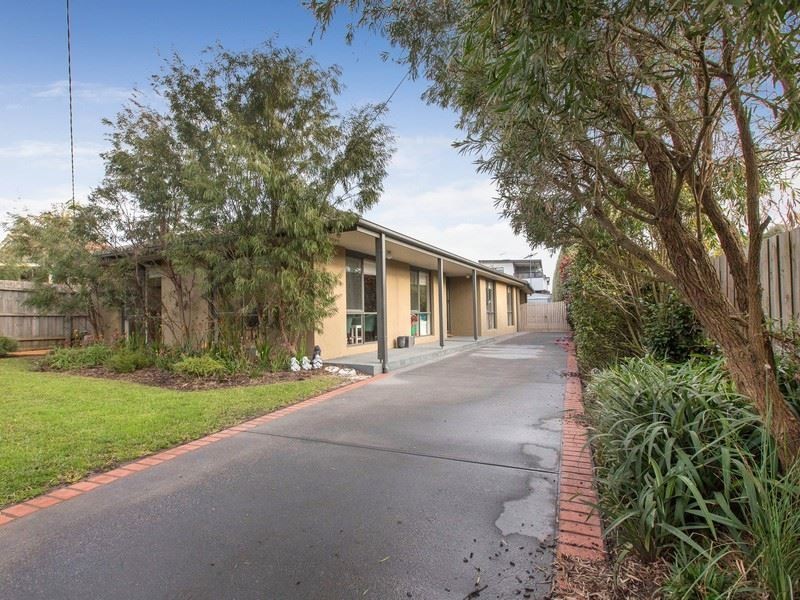 99 Strachans Road, Mornington VIC 3931