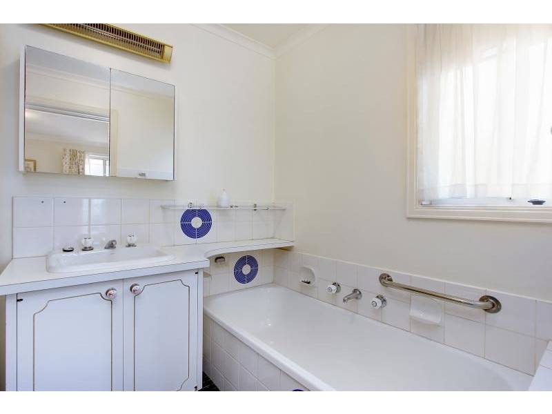 1/54 Wilsons Road, Mornington VIC 3931