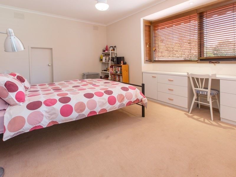 12 Pine Hill Drive, Frankston VIC 3199