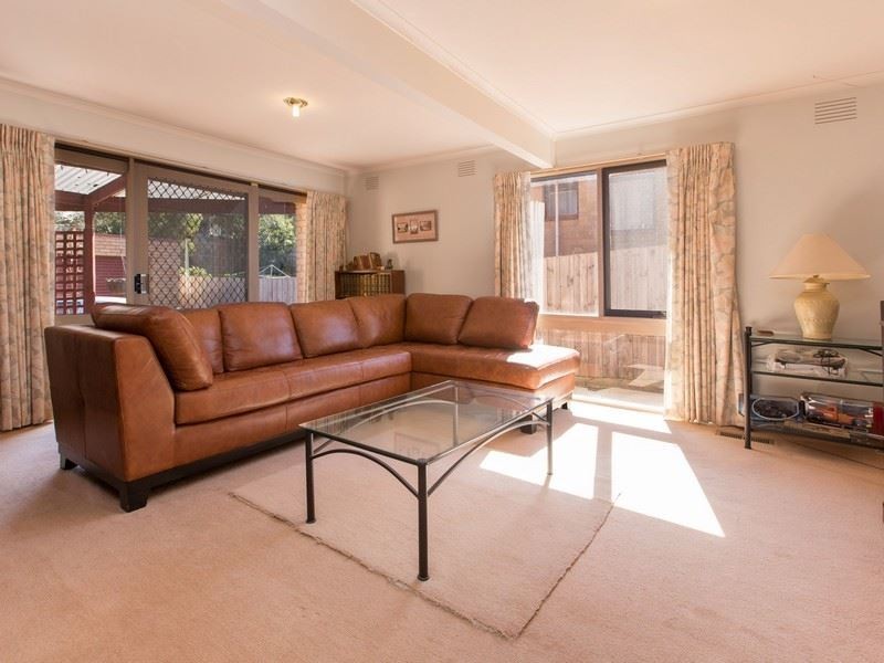 12 Pine Hill Drive, Frankston VIC 3199