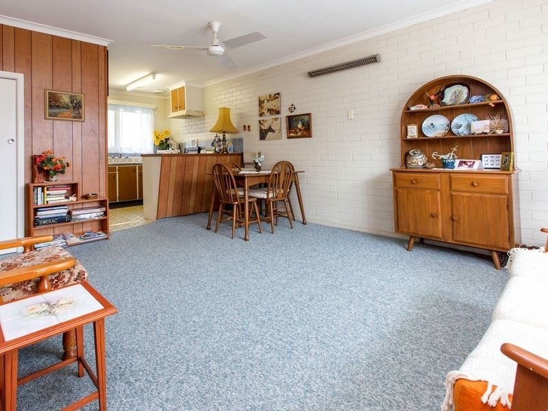 2/19 Bay Road, Mount Martha VIC 3934