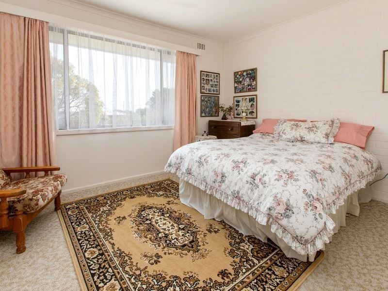 2/19 Bay Road, Mount Martha VIC 3934