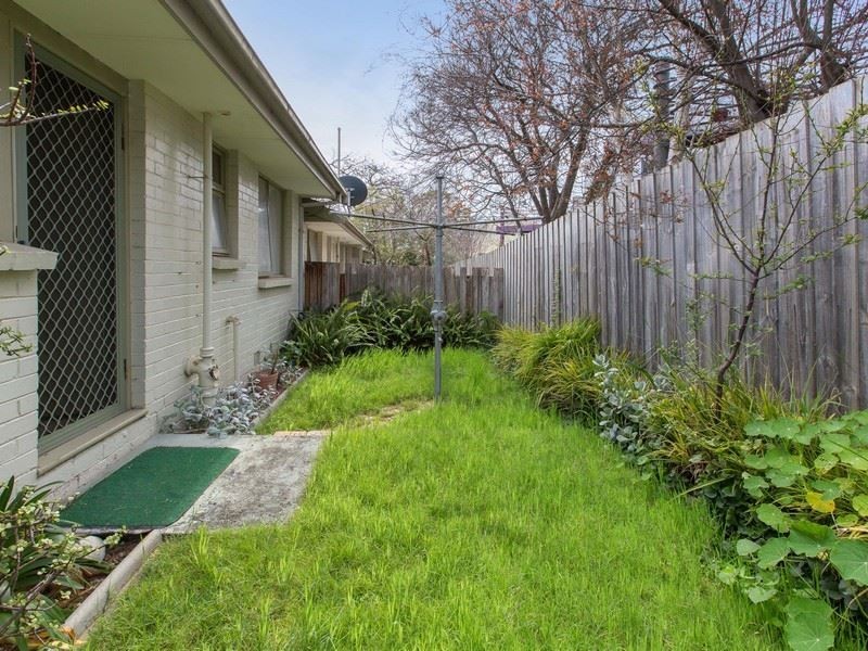 2/19 Bay Road, Mount Martha VIC 3934