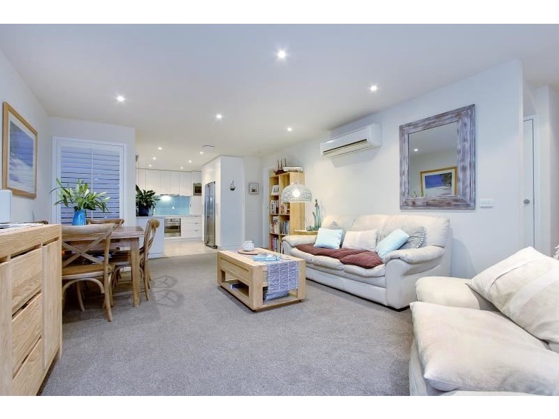 2/32 Nelson Street, Mornington VIC 3931