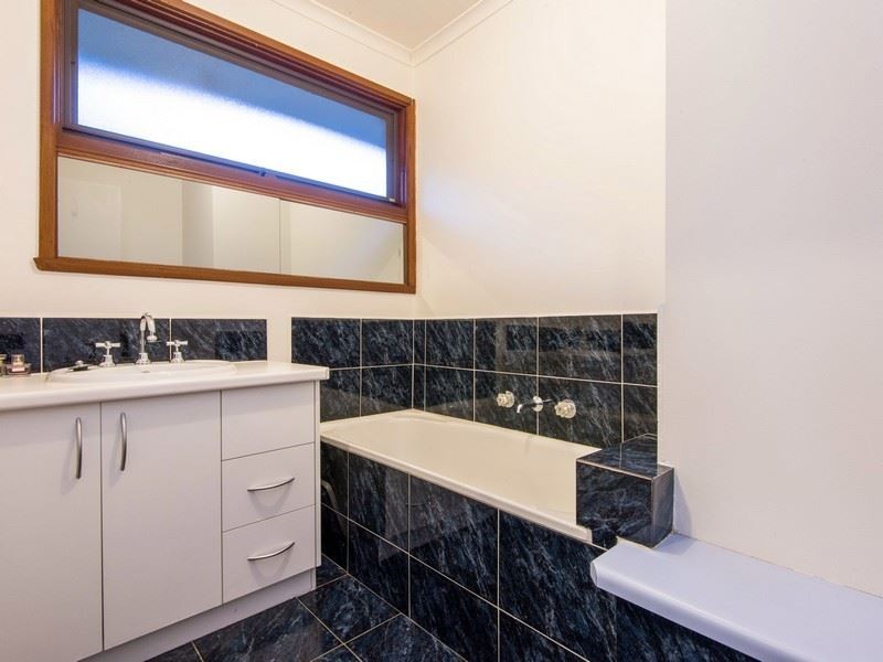 10 Montrose Avenue, Somerville VIC 3912