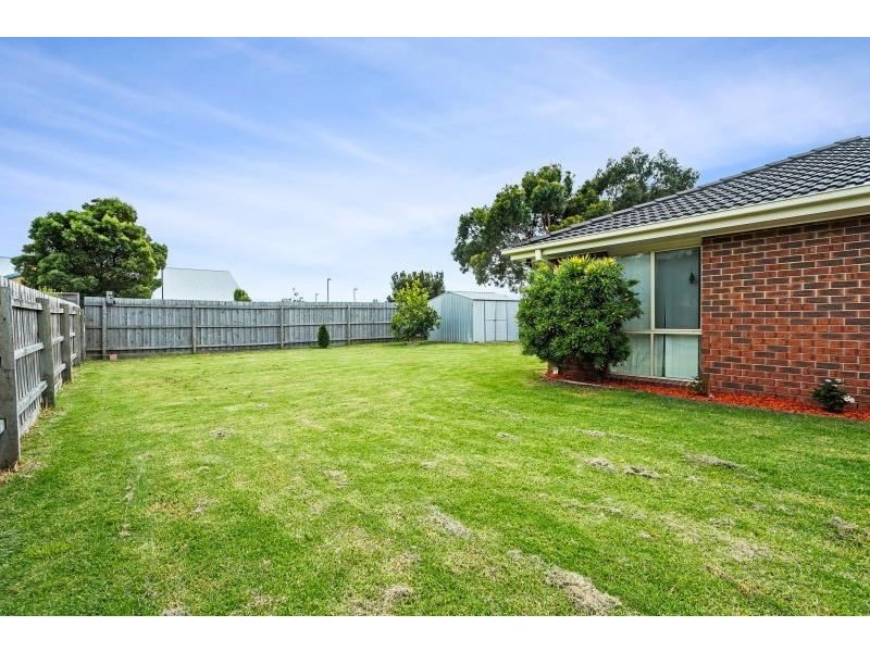 7 Henrietta Place, Mount Martha VIC 3934