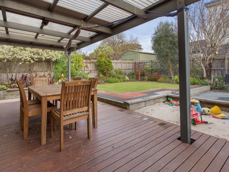 99 Strachans Road, Mornington VIC 3931