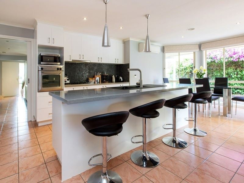 13 Caversham Drive, Mornington VIC 3931