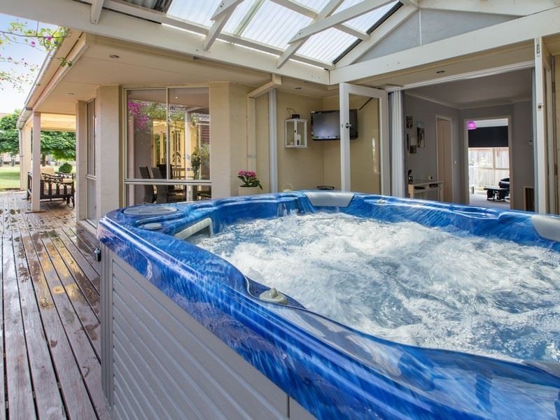 13 Caversham Drive, Mornington VIC 3931