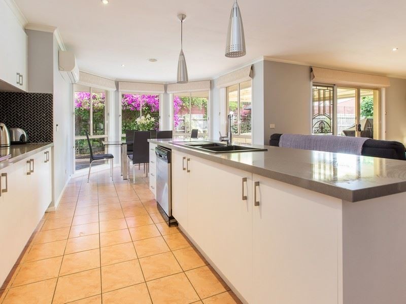 13 Caversham Drive, Mornington VIC 3931