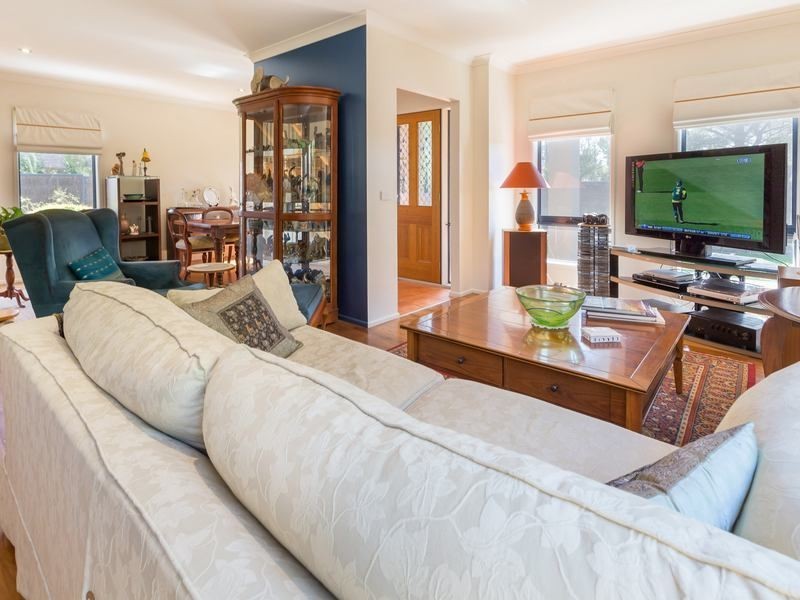 15 Gleneagles Avenue, Mornington VIC 3931