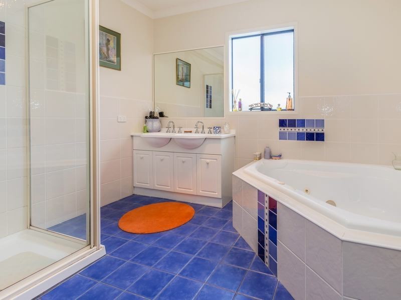 15 Gleneagles Avenue, Mornington VIC 3931