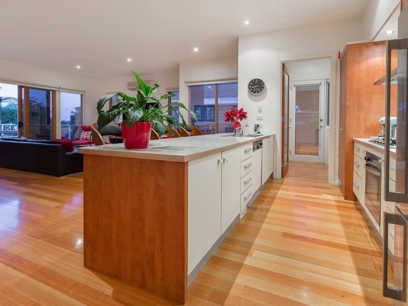 14 Williams Road, Mornington VIC 3931