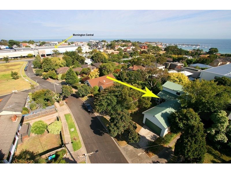 13 Philip Street, Mornington VIC 3931