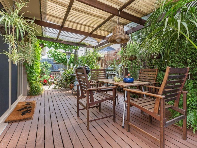 1/14-16 Lucerne Ave, Mornington VIC 3931