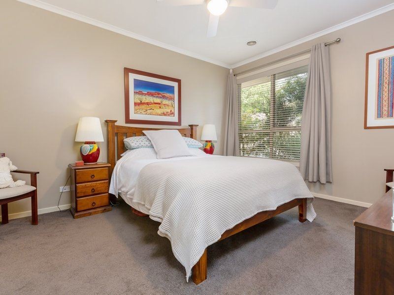 1/14-16 Lucerne Ave, Mornington VIC 3931