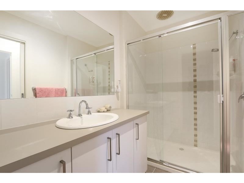 1/20 Spray Street, Mornington VIC 3931