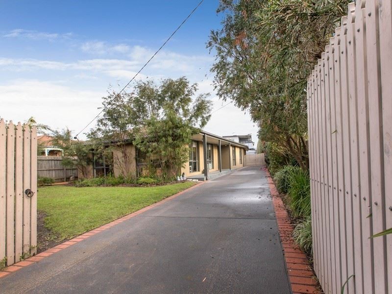 99 Strachans Road, Mornington VIC 3931