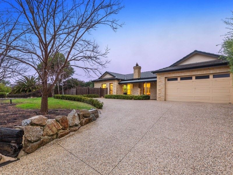 4 Summerfield Drive, Mornington VIC 3931