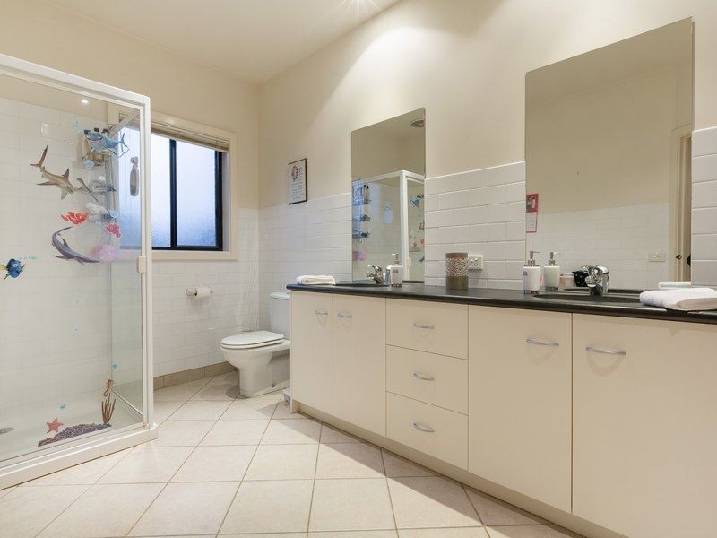 2 Ferne Place, Mount Martha VIC 3934