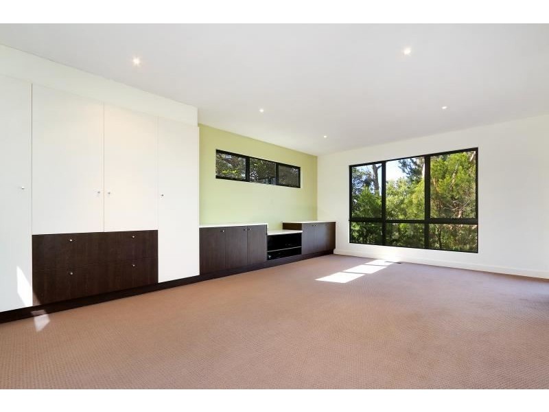 62-64 Eumeralla Grove, Mount Eliza VIC 3930