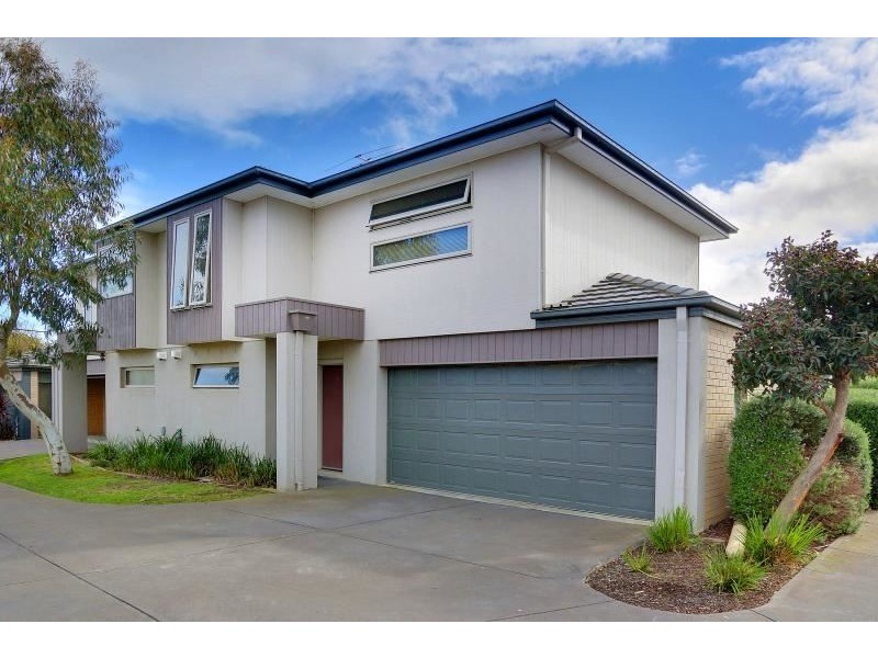 8/110 Bungower Road, Mornington VIC 3931