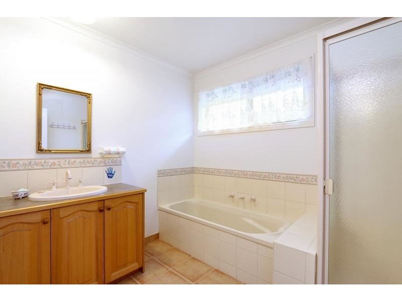 12 Summerfield Drive, Mornington VIC 3931