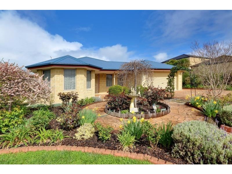 12 Summerfield Drive, Mornington VIC 3931