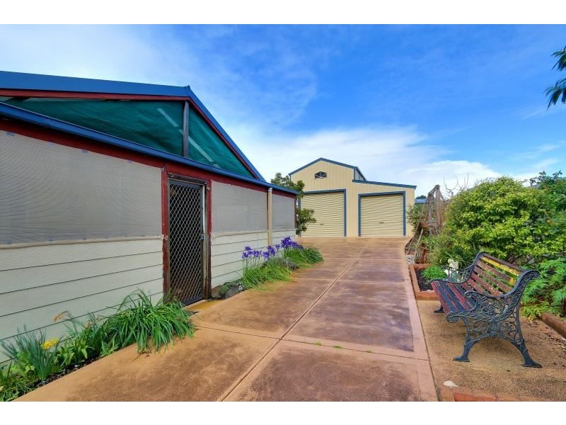 12 Summerfield Drive, Mornington VIC 3931