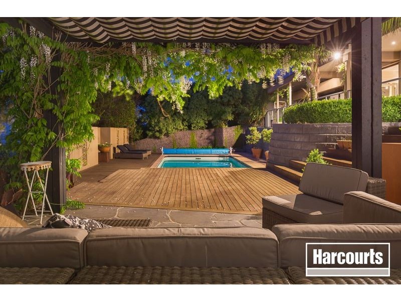 1 Martin Street, Mount Martha VIC 3934