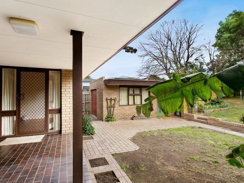 8 Shelbourne Court, Mornington VIC 3931