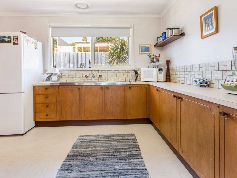 2/49 Van Ness Avenue, Mornington VIC 3931