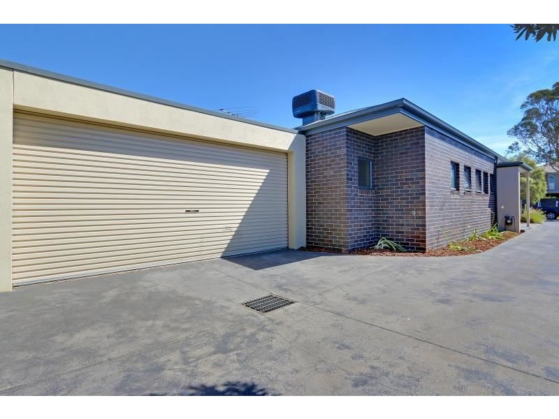 1/16 MacDonald Grove, Mornington VIC 3931
