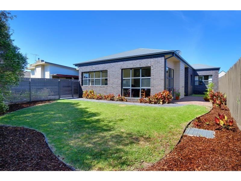 1/16 MacDonald Grove, Mornington VIC 3931