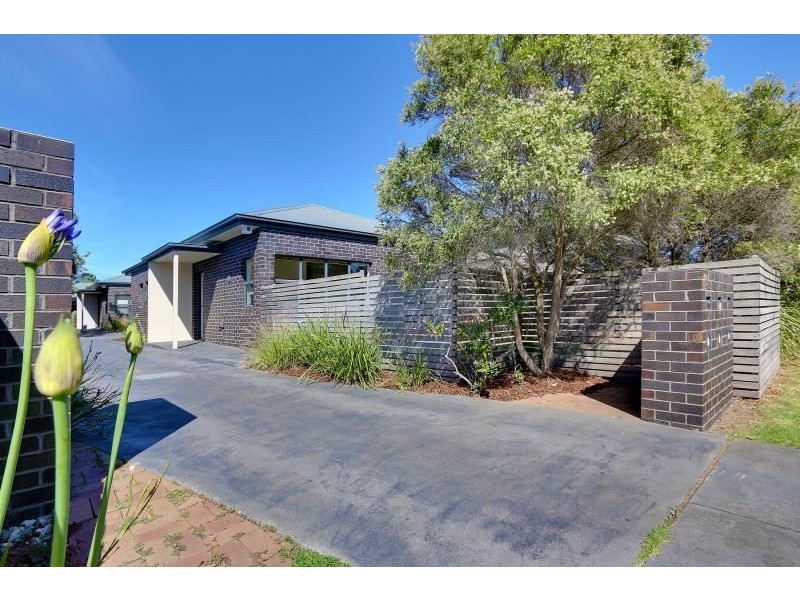 1/16 MacDonald Grove, Mornington VIC 3931