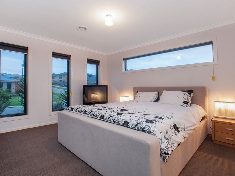 8 Sefton Grange, Mount Martha VIC 3934