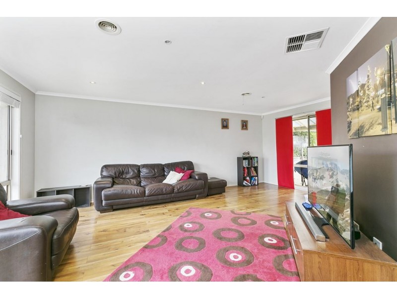 8 Beal Place, Mornington VIC 3931