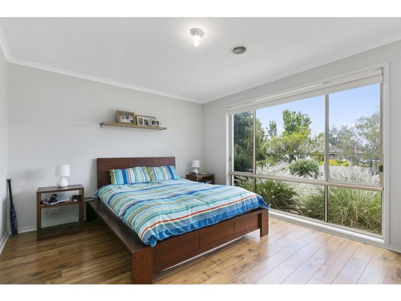 8 Beal Place, Mornington VIC 3931