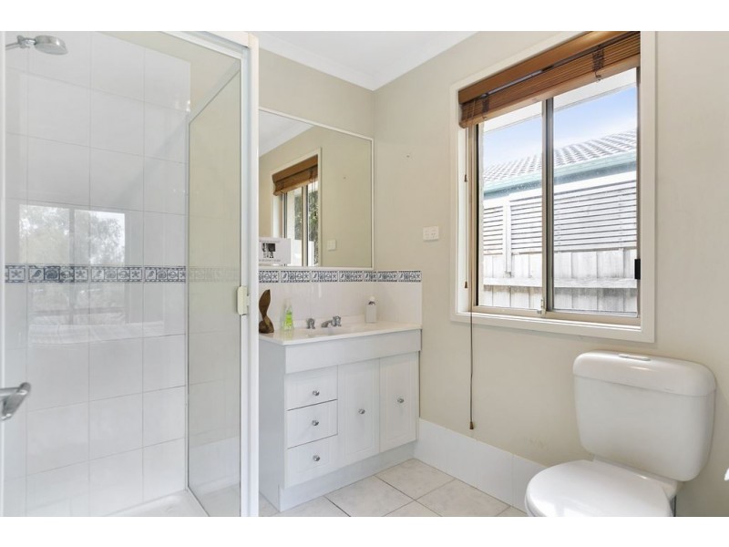 8 Beal Place, Mornington VIC 3931