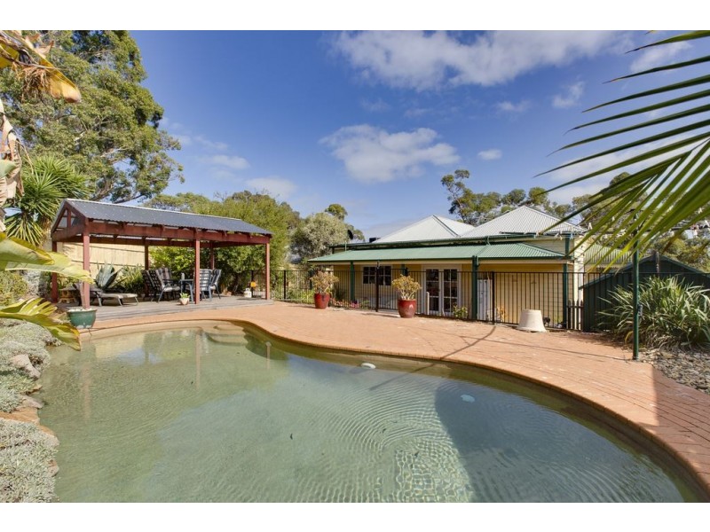 6 Tal Tals Crescent, Mount Martha VIC 3934