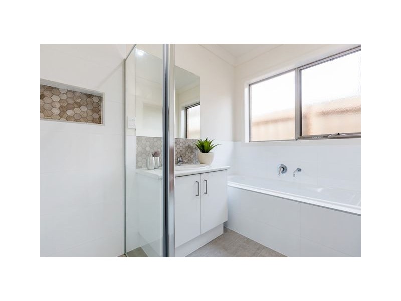 2/7 Harrap Road, Mount Martha VIC 3934