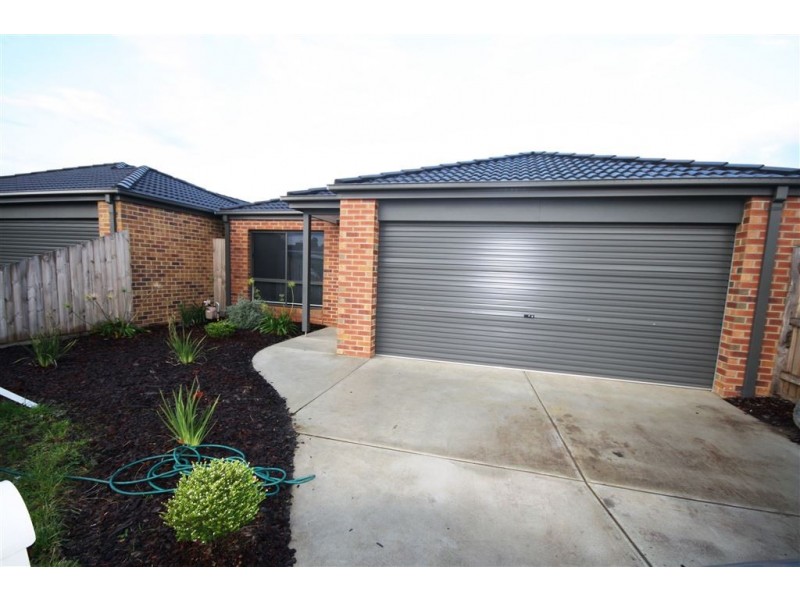 10 Lewin Street, Carrum Downs VIC 3201