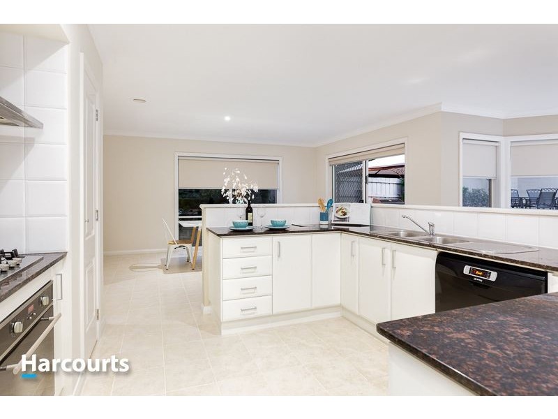 4 Lexton Street, Narre Warren South VIC 3805