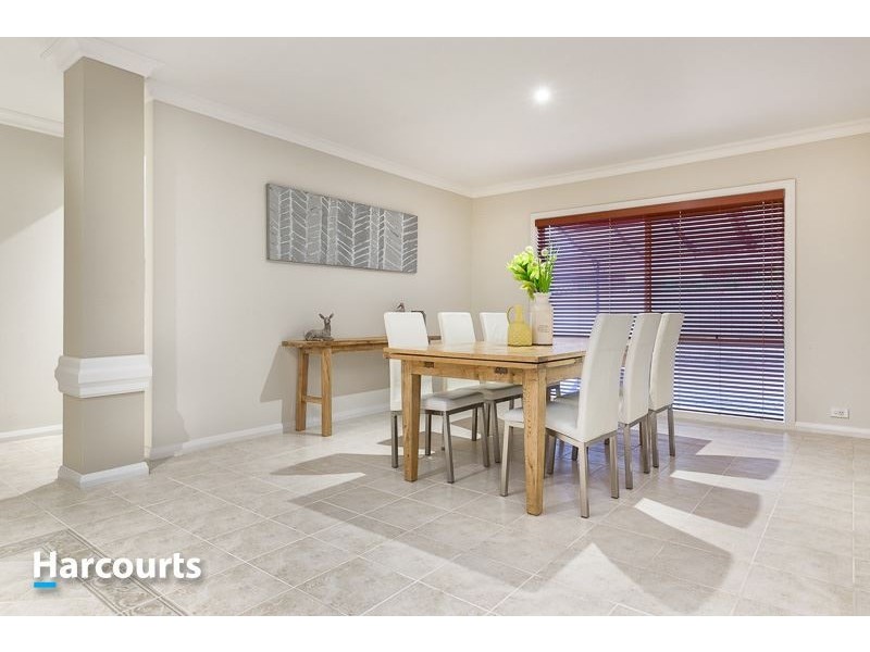 4 Lexton Street, Narre Warren South VIC 3805