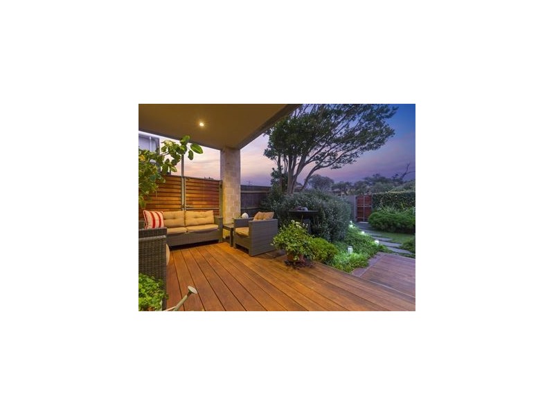 2/666 Esplanade, Mornington VIC 3931