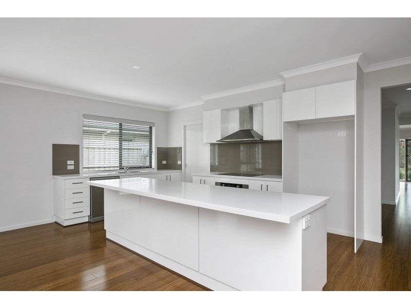 5 Blue Water Drive, Mount Martha VIC 3934